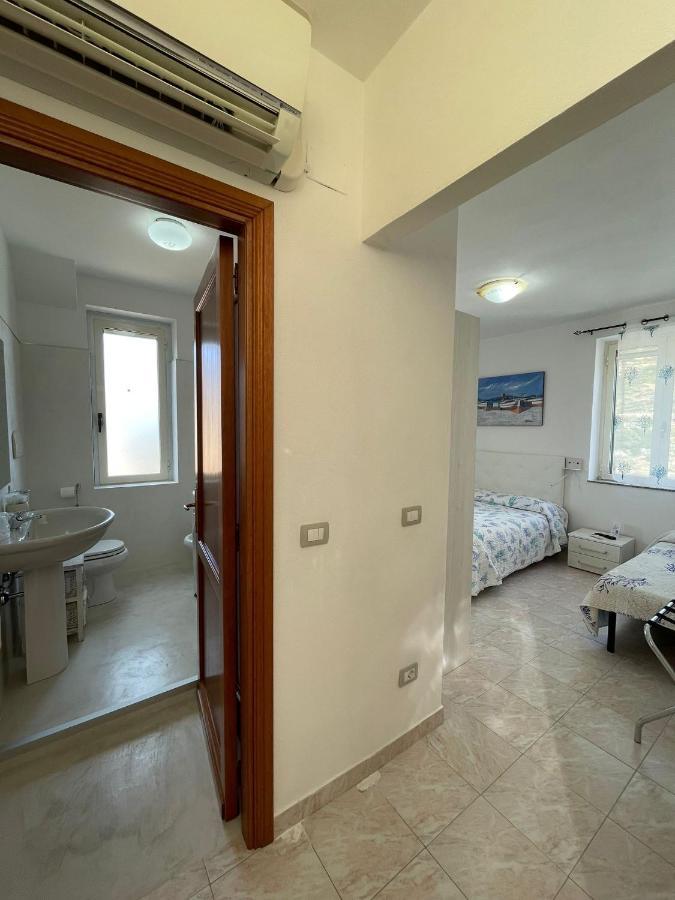 B&B Del Porto Bosa Marina Bagian luar foto