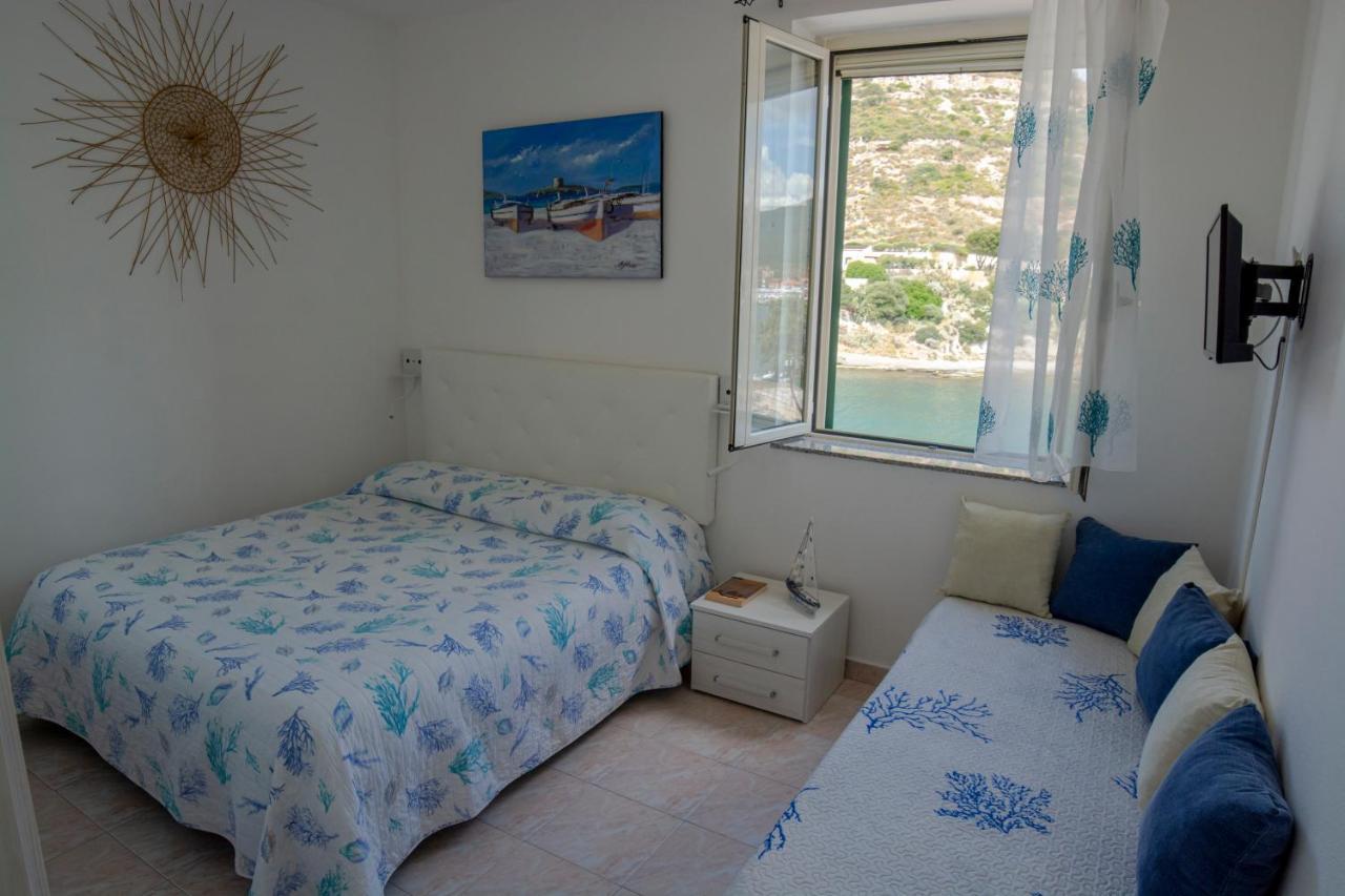 B&B Del Porto Bosa Marina Bagian luar foto